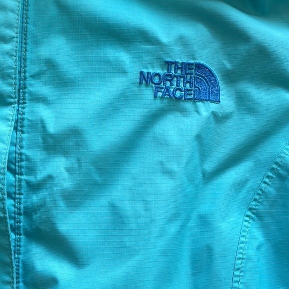 SzM The North Face Hyvent zip up hooded Anorak in a light sky blue GUC - Picture 4 of 16
